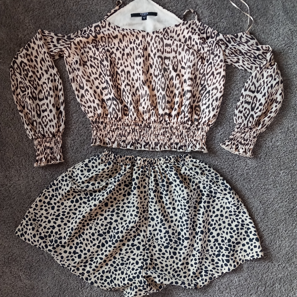 Animal Print Top and Shorts Set - Top (GUESS) + no brand Short - S